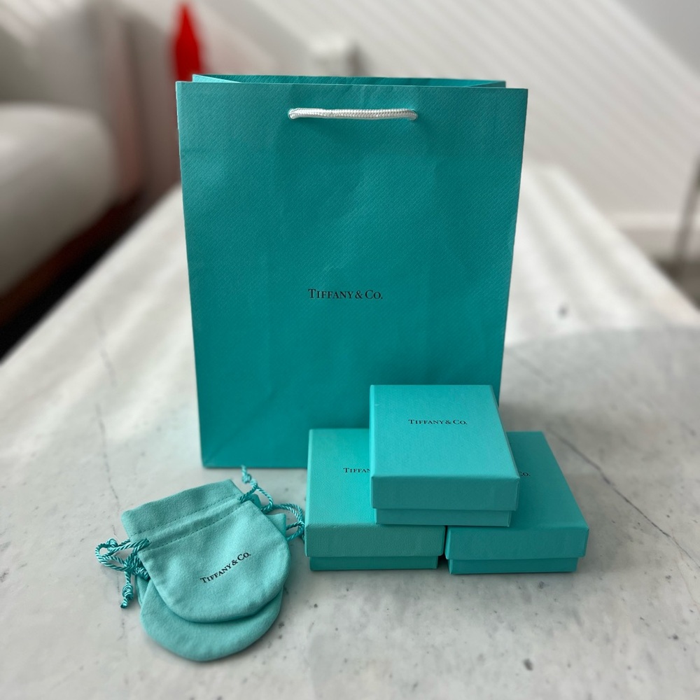 Bundle of 7 Storage Pieces | 3 Small Boxes, 3 Pouches & 1 Medium Bag
